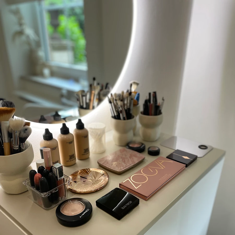 1 - Hair & Beauty Design - Kosmetik