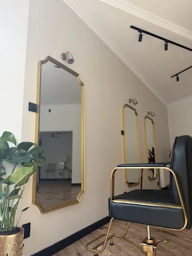 7 - Hair & Nails Studio by Lara K