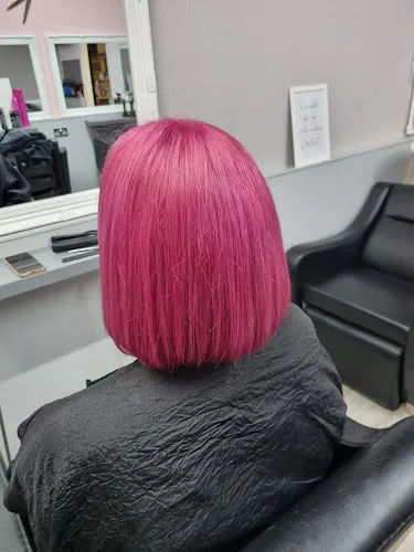 4 - Hair & Tanning Studio