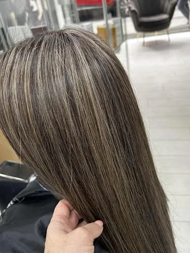 3 - Hair Chic Boutique - Lanesfield