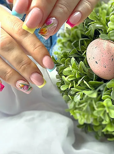 6 - Hair Chic Boutique - Lanesfield