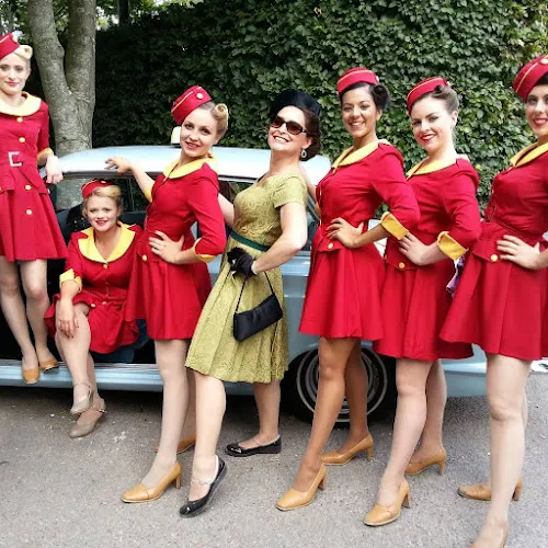 1 - Hair Lounge by H & R