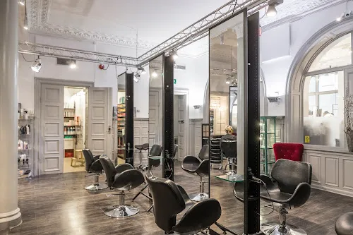 1 - Hair Stylist Gävle