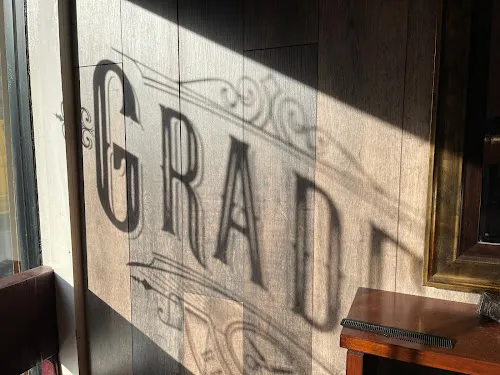 4 - HAIRAHOLIC HAIRDRESSING