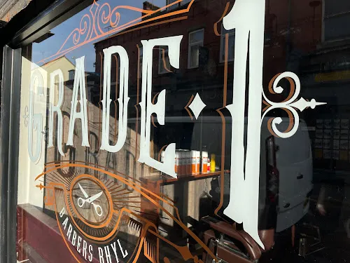 3 - HAIRAHOLIC HAIRDRESSING