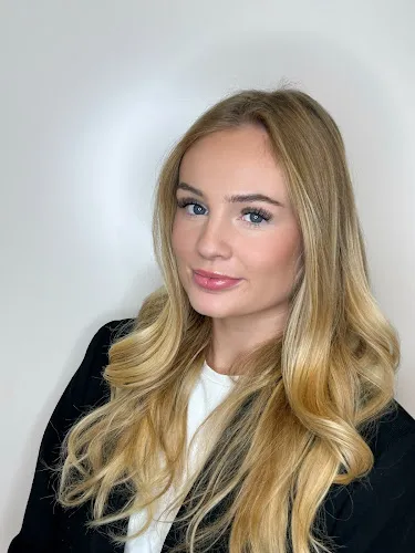 5 - Hairbrush v/Kathryn Kragh