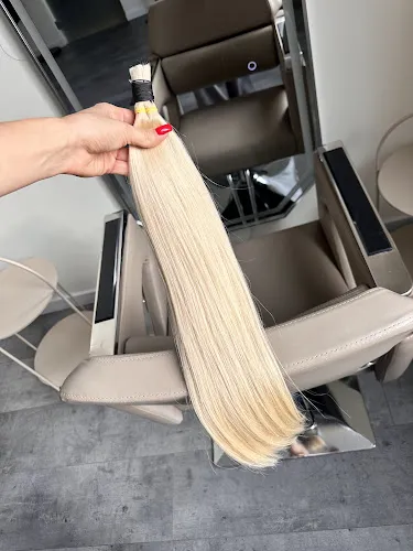 4 - Haircut Factory Studio Fryzur