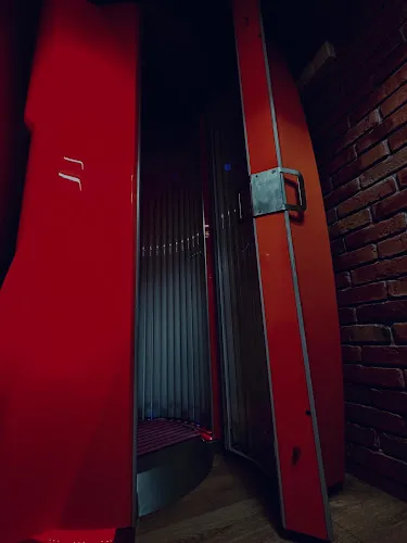 4 - Hairevolution Joanna Marciniak i Wojciech Myszczyszyn s.c.