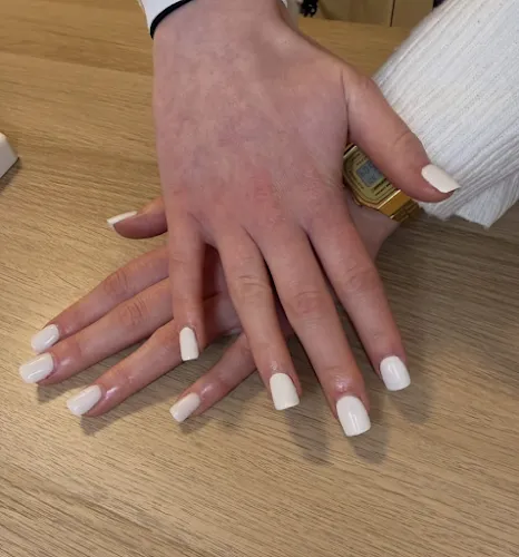 5 - Hairline Wimmer Friseur -- u Nageldesign