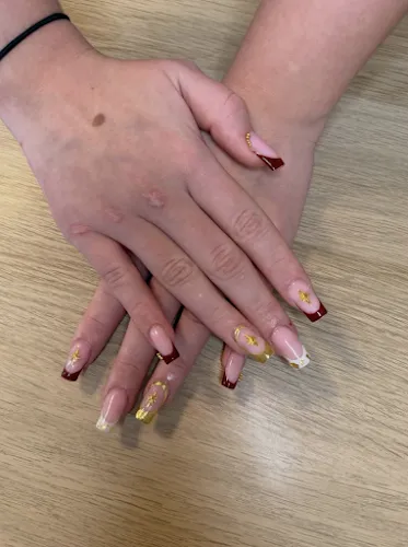 4 - Hairline Wimmer Friseur -- u Nageldesign