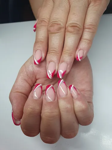 4 - HAIRLounge By Ali Cam