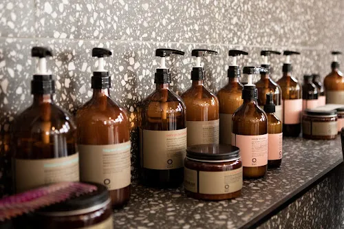 6 - Hairs & Graces Glasgow Ltd