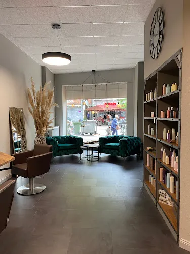 2 - Hairstylist Yüksel Özyilmaz