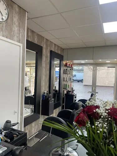 4 - Hairstylists Wafaa