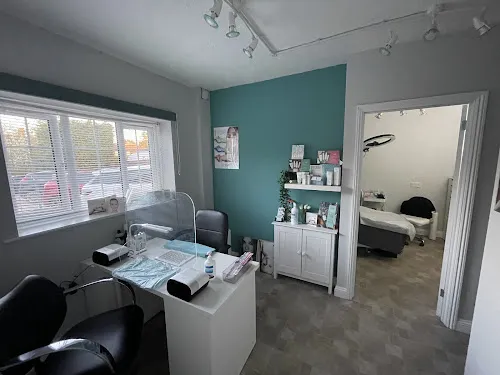 4 - Halo Bronze Tanning Salon