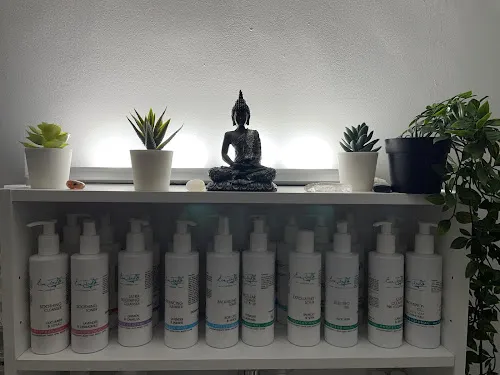 6 - Halo Bronze Tanning Salon