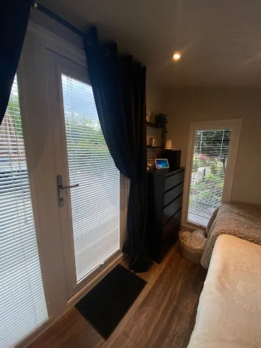 6 - Halo Hair and Beauty