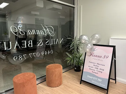 4 - Hanna 89 Nails and Beauty