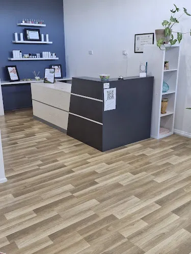 3 - Hannah Rose Hair