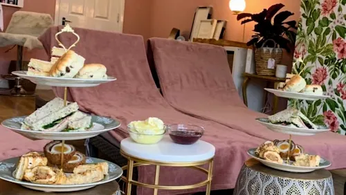 2 - Hannahs Hair Studio