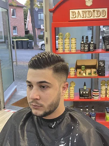 7 - Happy Hair Harsewinkel