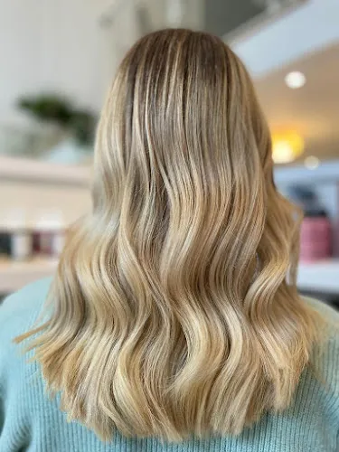 8 - Haringtons Hairdressing