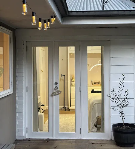 4 - Haus Of Glam Nail and Lash studio