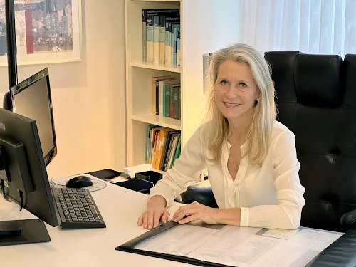 2 - Hausarzt Praxis Dr. Bushr Alhammoud Facharzt für innere Medizin