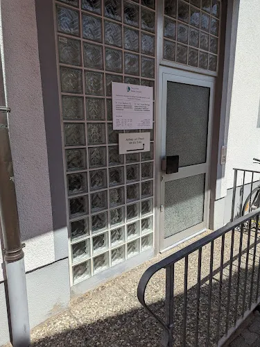 2 - Hausarztpraxis an der Börse / J. Shkundin