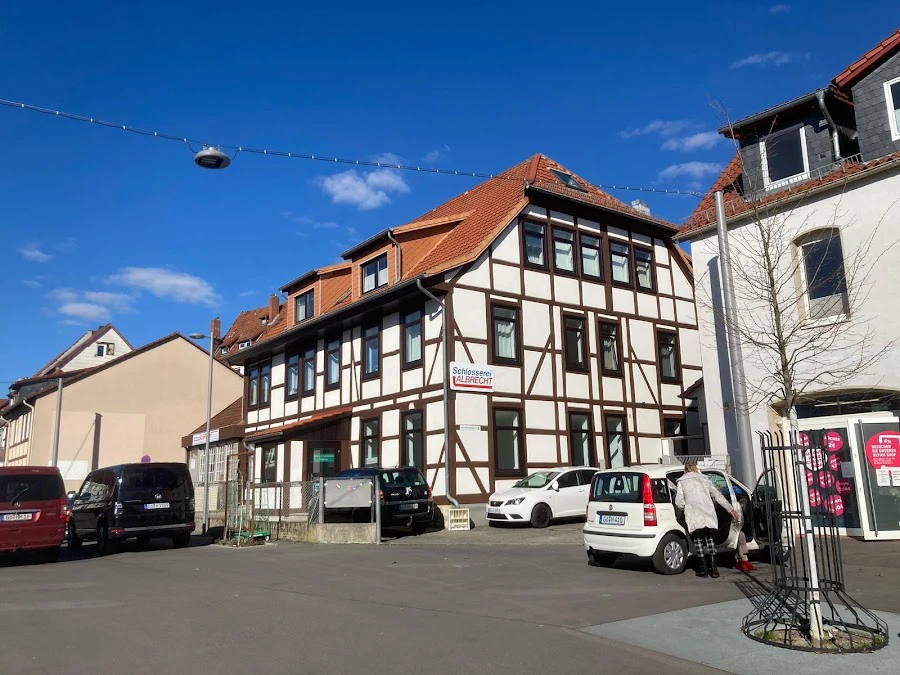 1 - Hausarztpraxis - Dr. med. Andrea Hundeshagen - Fachärztin für Allgemeinmedizin