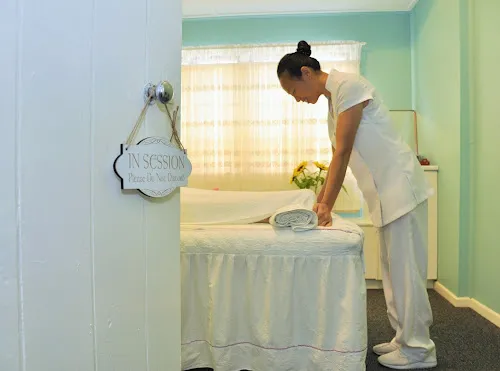 2 - Head Fx Hair Fashions Hinkler