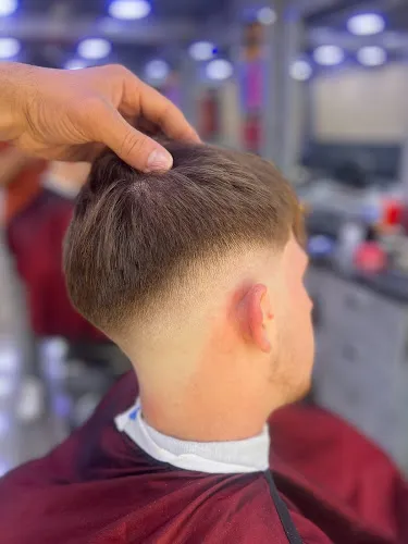 6 - Head Office Salon