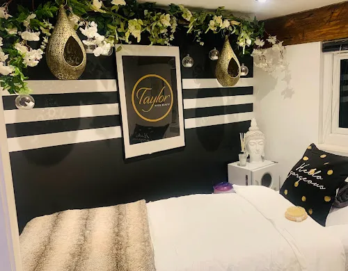 4 - Headhunters Hair Salon