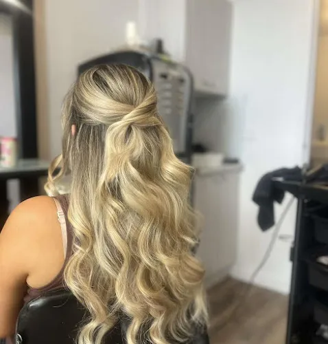 6 - Headlines Of Mount Eliza ~ HL