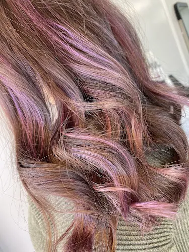 5 - Heavenly Brows & Beauty