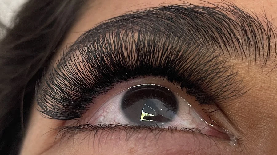 1 - Helen’s Nails & Beauty