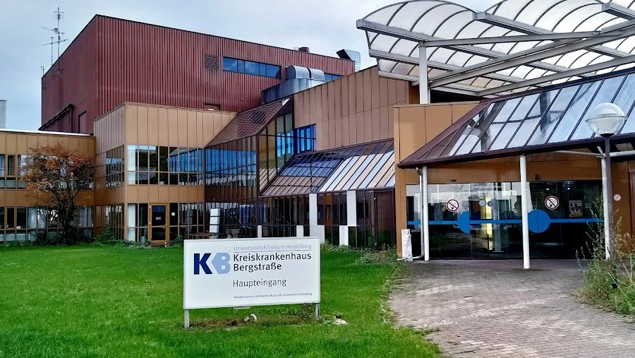 1 - Herr Abhijit Raje