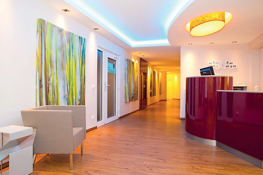 1 - Herr Ashraf Radi