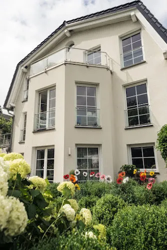 6 - Herr Christian Schmitt