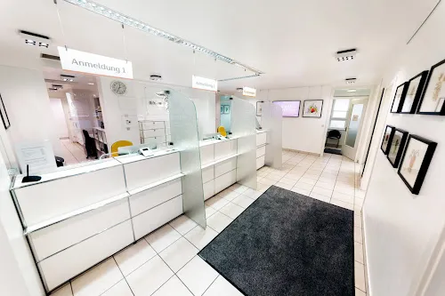 2 - Herr Dipl.-Med. Ahmad Mounzer