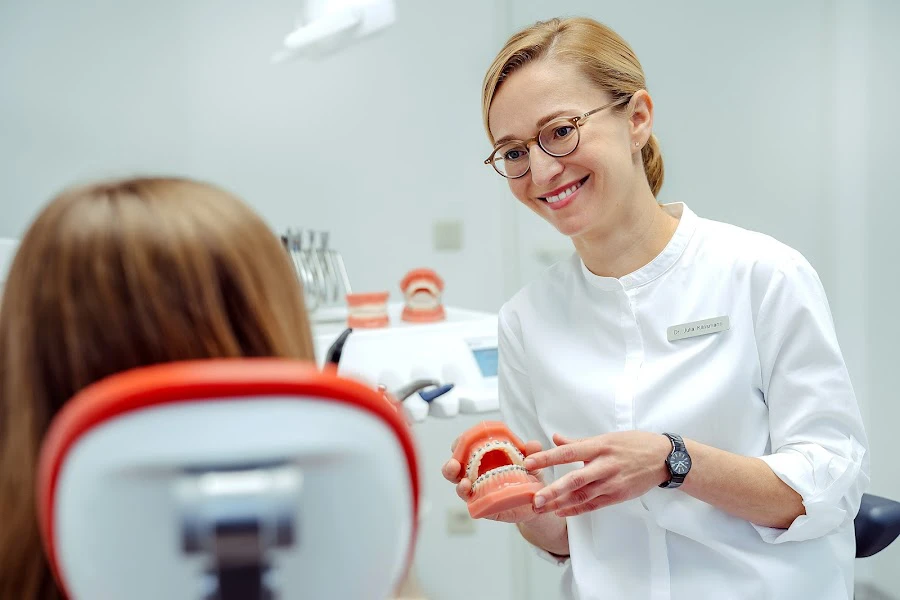 1 - Herr Dipl.-Med. Thomas Hey