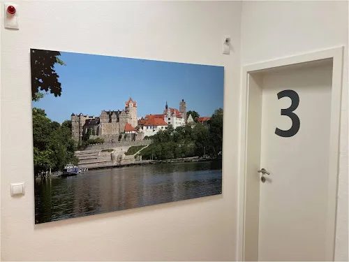 8 - Herr Dipl.-Med. Thomas Hey