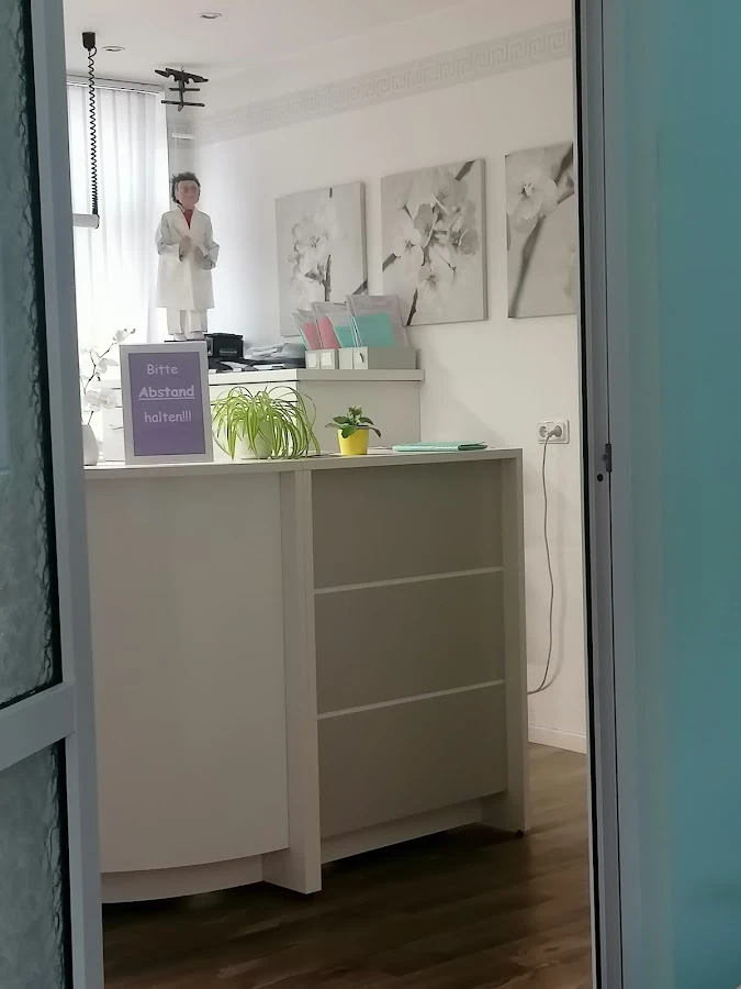 1 - Herr Dipl.-Stom. Frank Ulrich Preuße