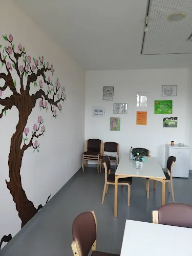 6 - Herr Dipl.-Stom. Uwe Simon