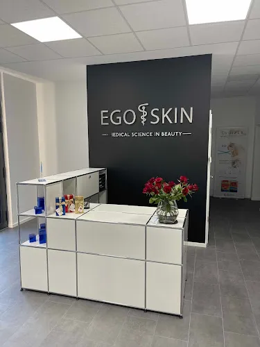 8 - Herr Dr. Dr. Michael Vogt