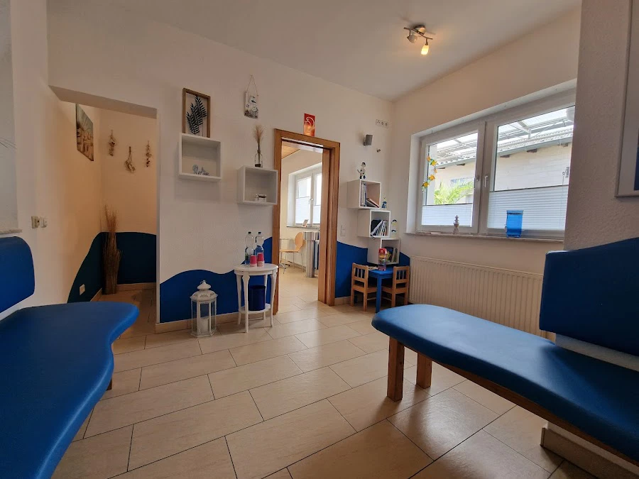 1 - Herr Dr. med. Andreas Henneken