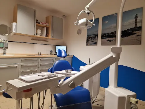 2 - Herr Dr. med. Andreas Henneken