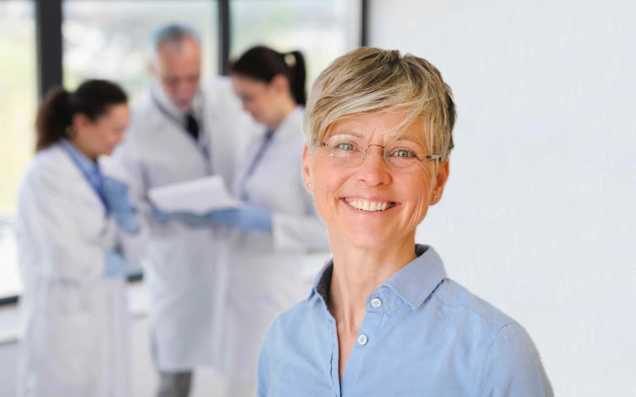 1 - Herr Dr. med. Bernhard Gallenberger