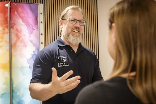 8 - Herr Dr. med. Carsten Nieke