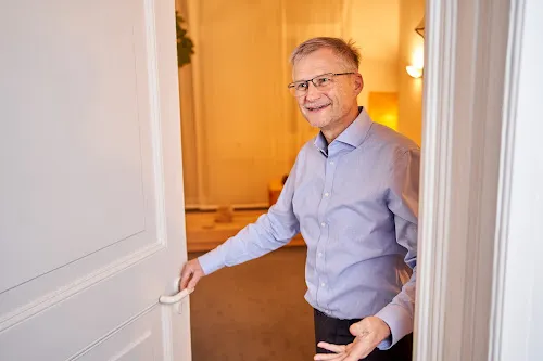 7 - Herr Dr. med. Christof Weiler